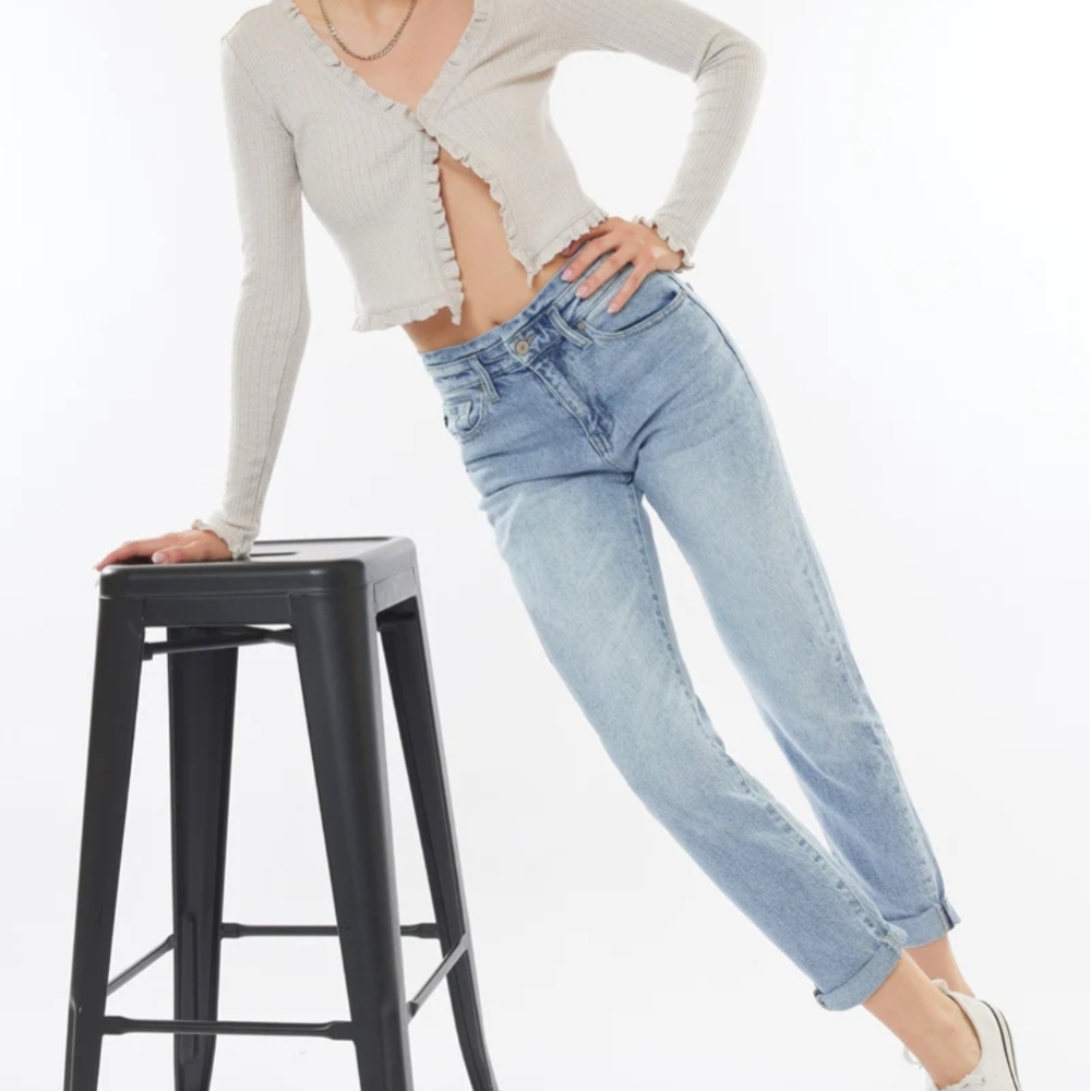 KanCan Chantal Ultra High Rise Mom Jeans
